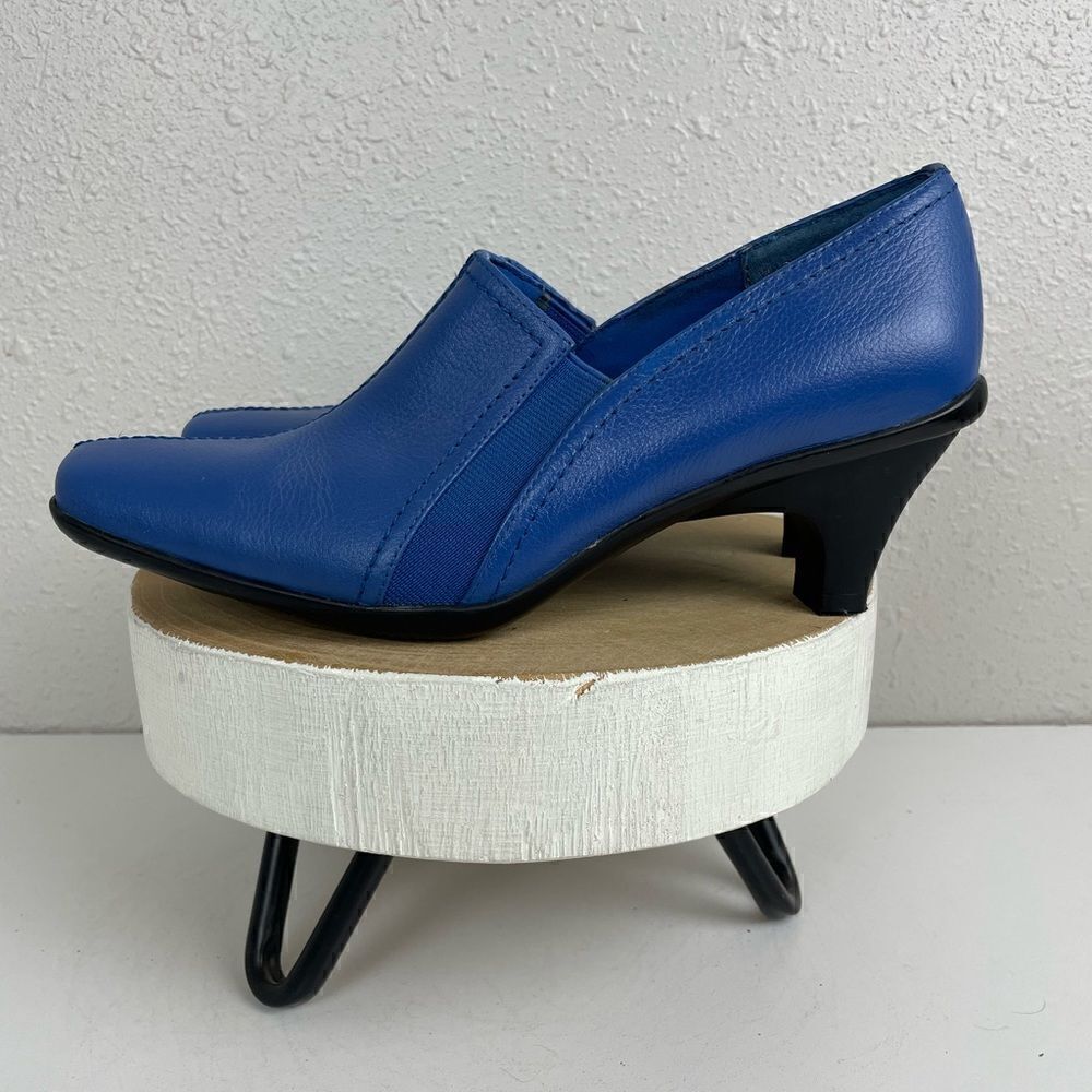 Bellini Blue Leather Heels Size 6.5M EUC